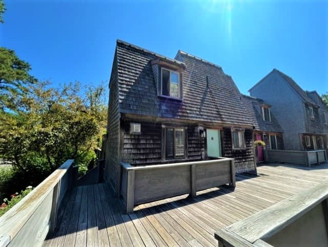 4-quail-run-21-oak-bluffs-ma-02557-40567