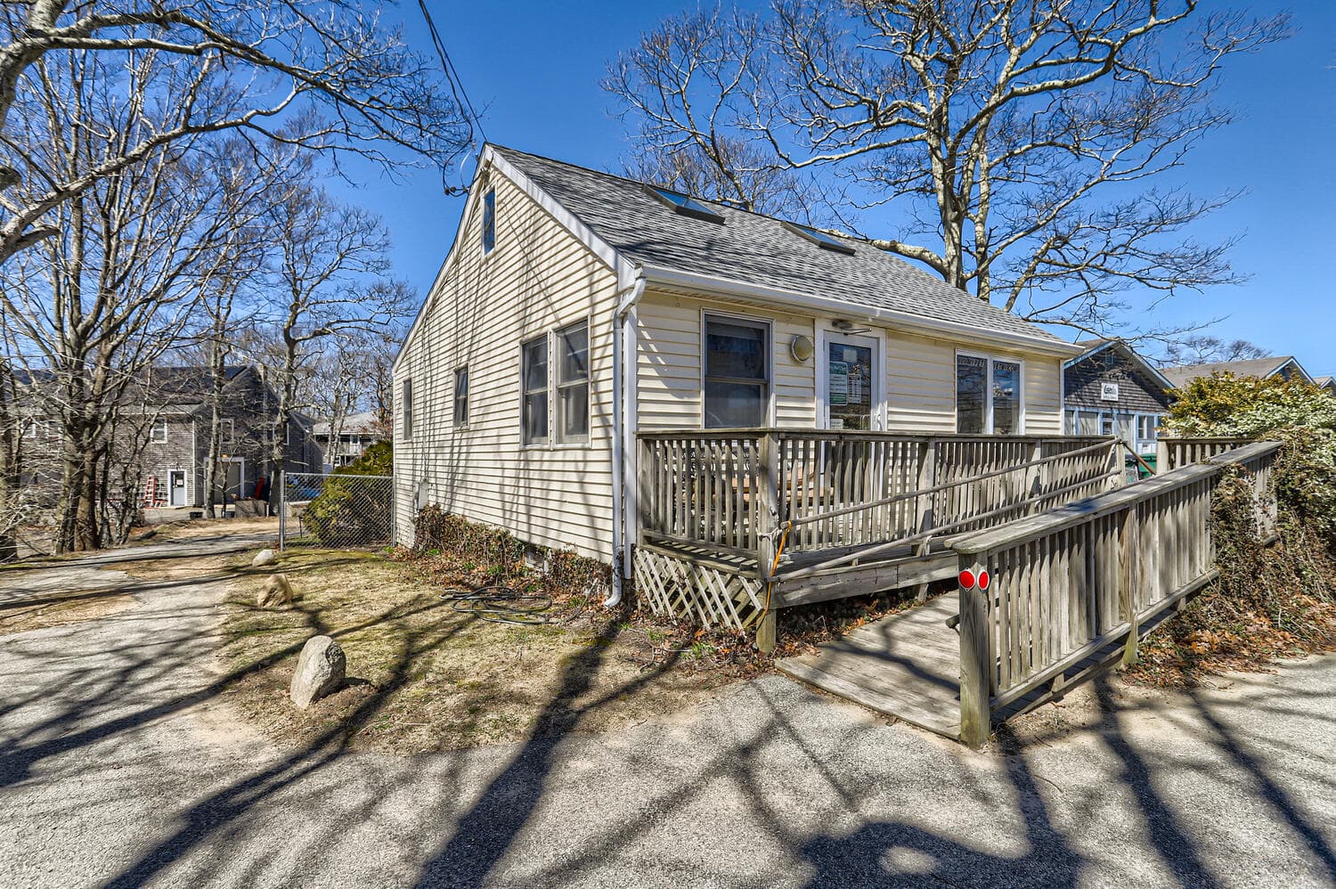 401-state-road-vineyard-haven-ma-02568-40687