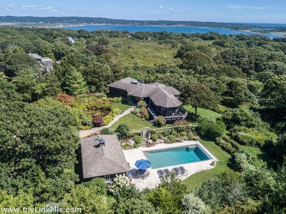 515-state-road-aquinnah-ma-02535-40790