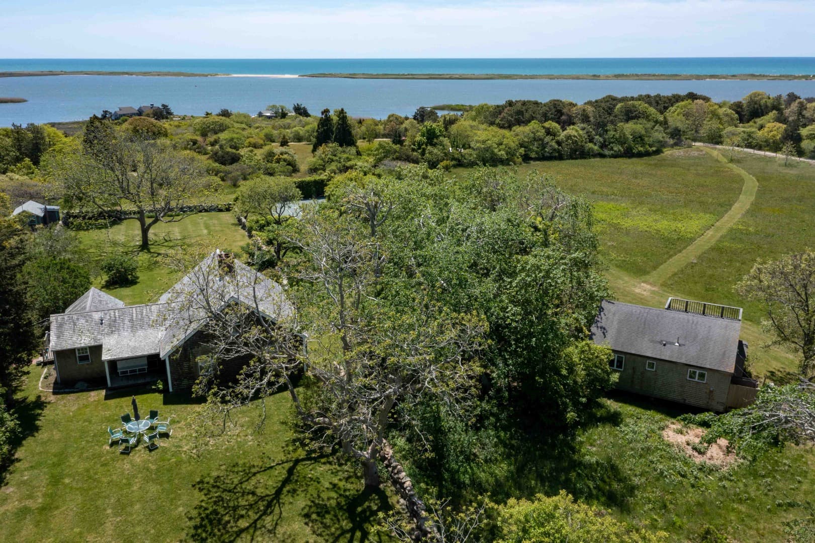 Image 2 - 260 South Road