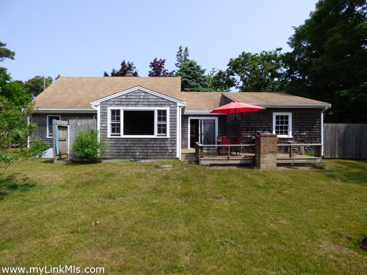 34 Knoll Drive