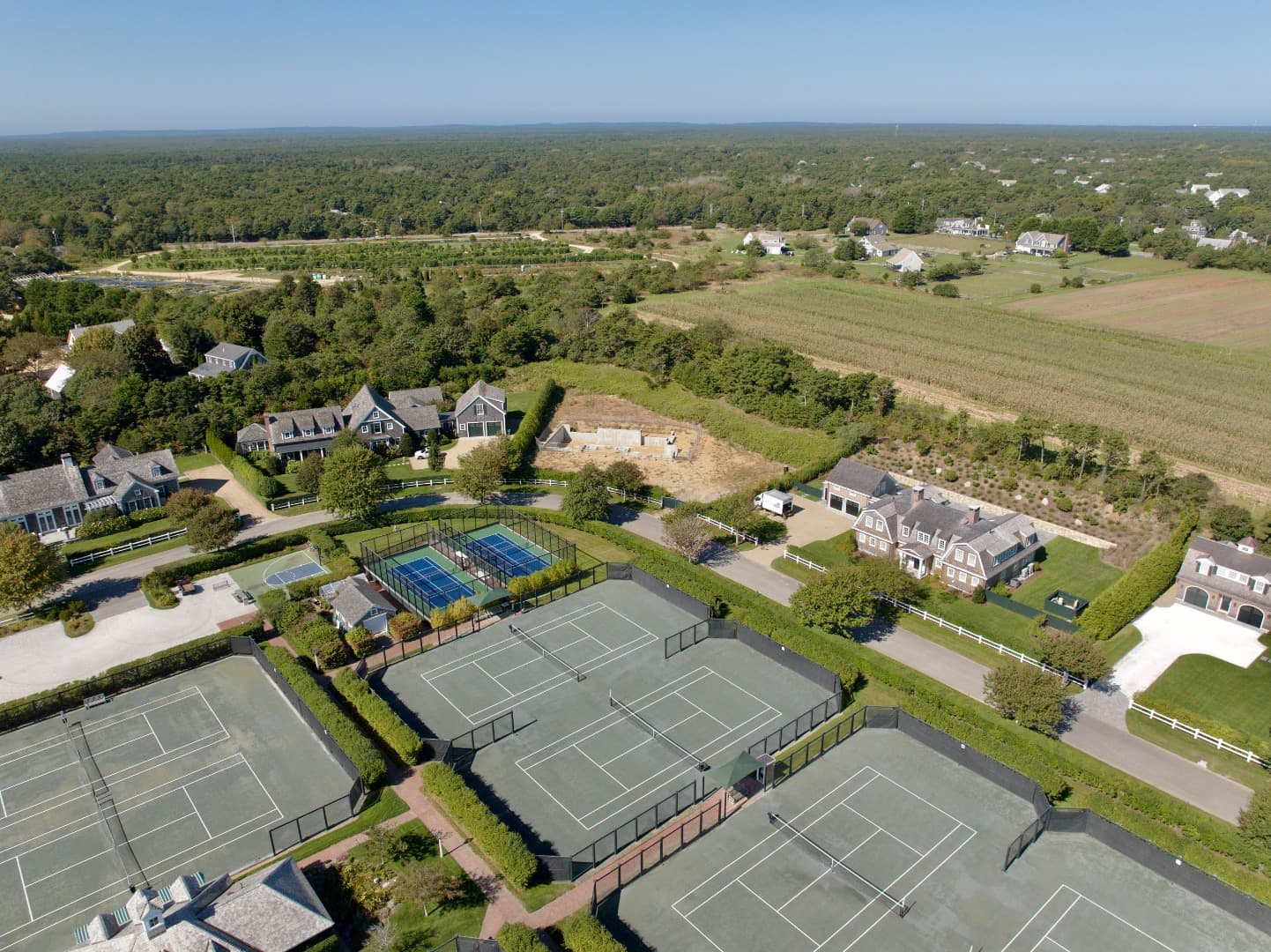 Image 3 - 26 Field Club Drive