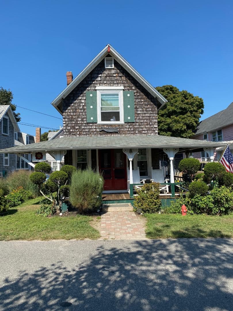 Image 2 - 55 Tuckernuck Avenue
