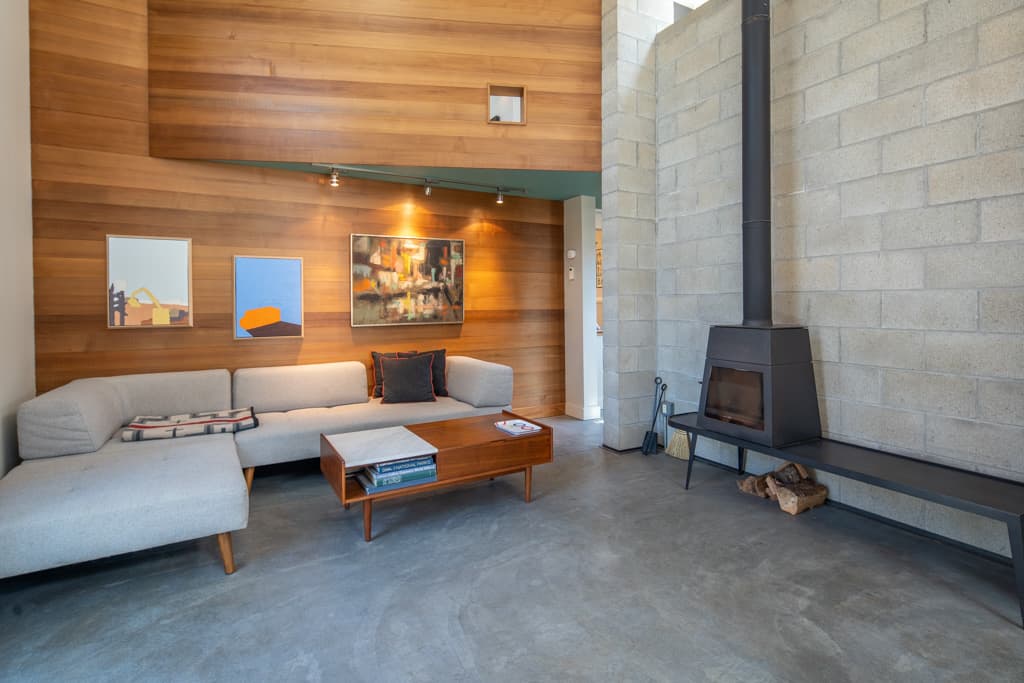 Image 2 - 54 Cannahoot Street
