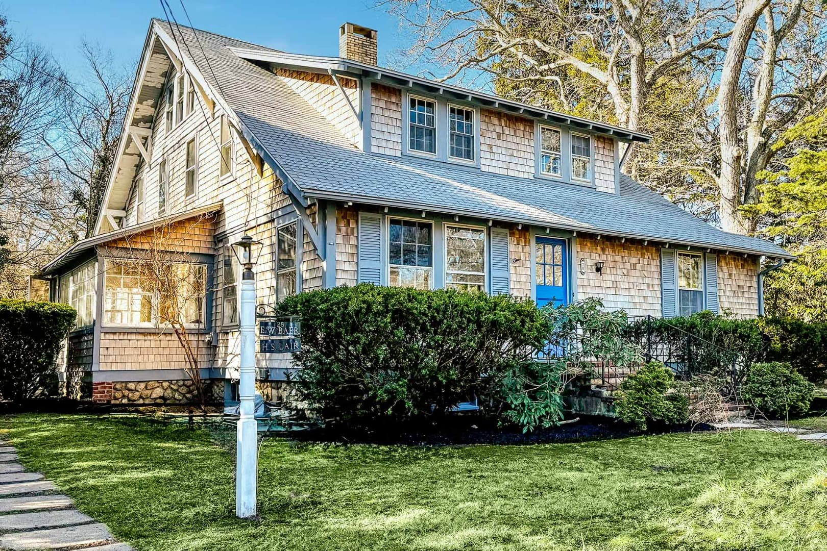 Image 2 - 70 Tashmoo Avenue