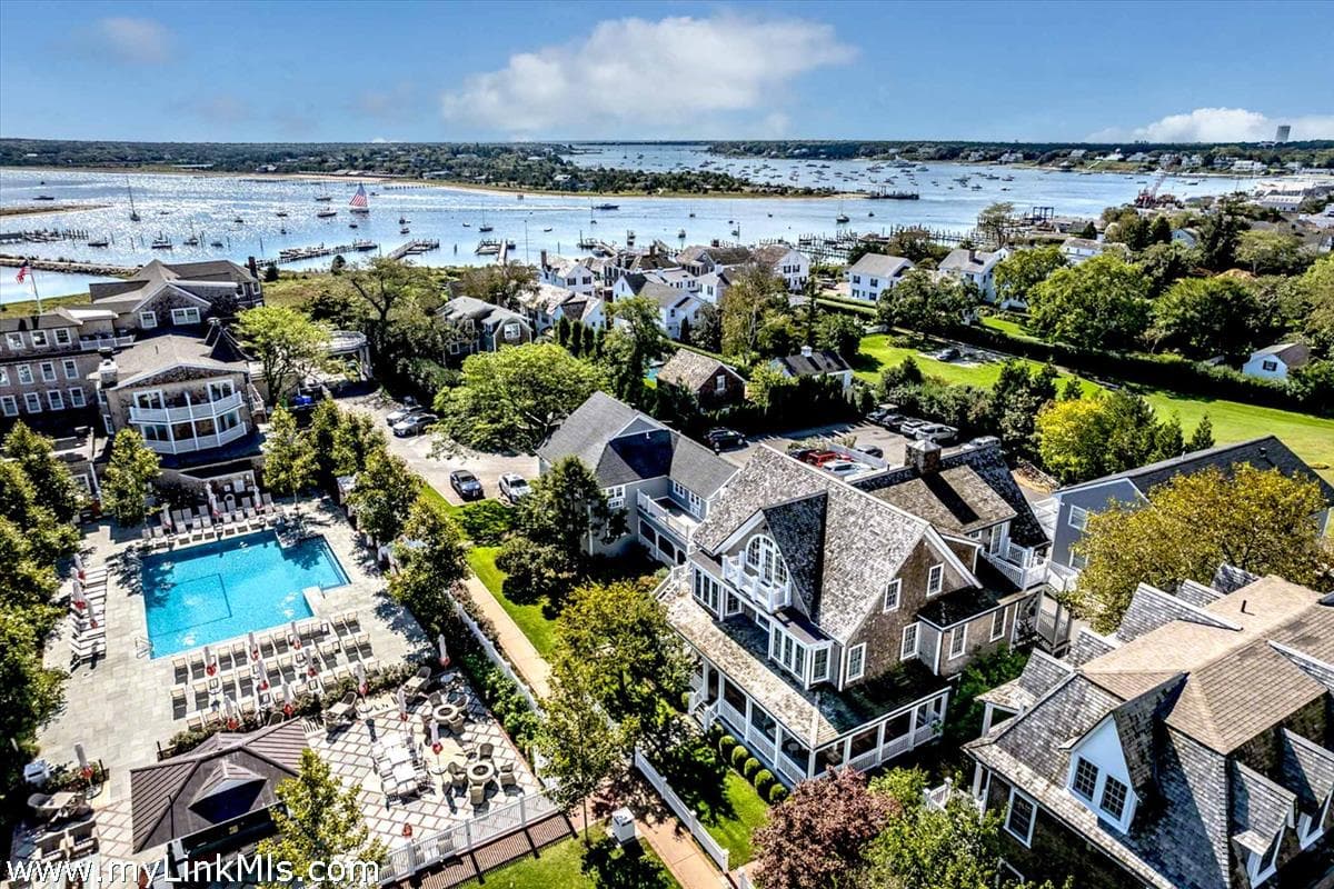 131-north-water-street-edgartown-ma-02539-41784