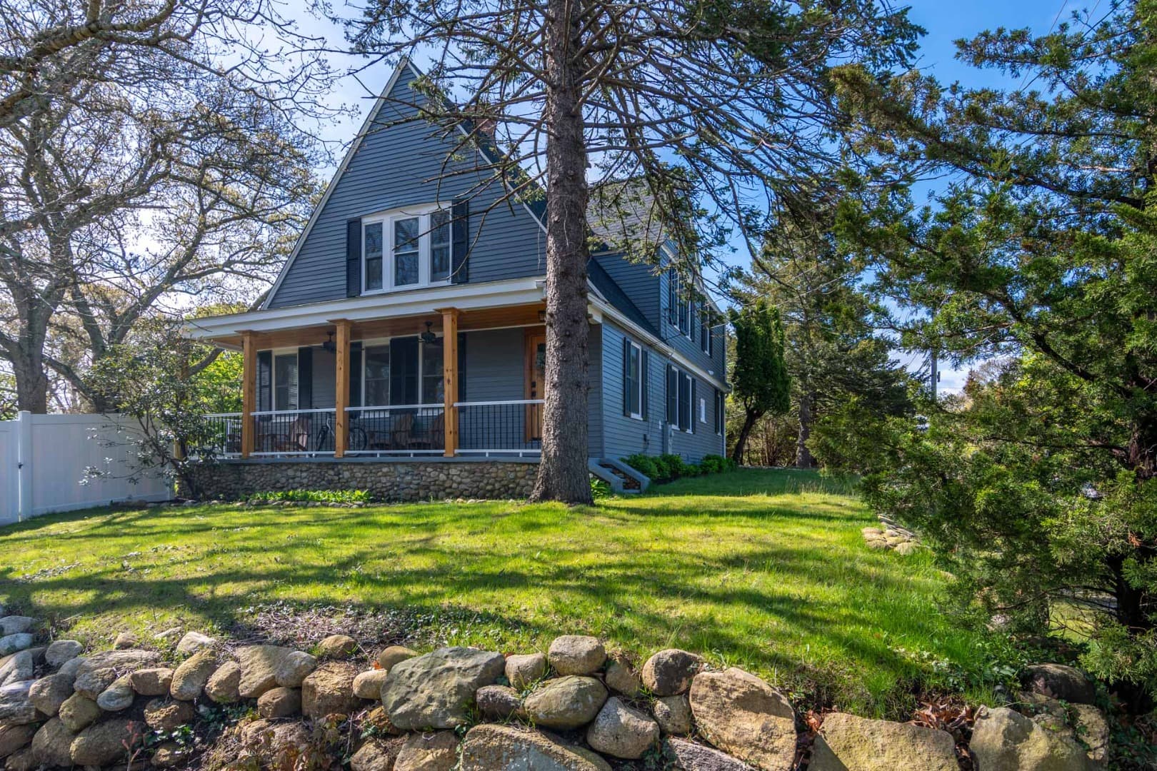 Image 1 - 82 Edgartown Vineyard Haven Road