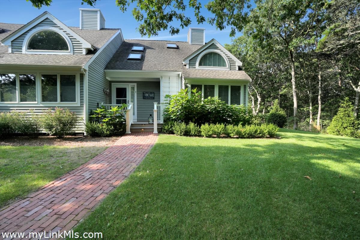 Image 2 - 7 Meetinghouse Village Way