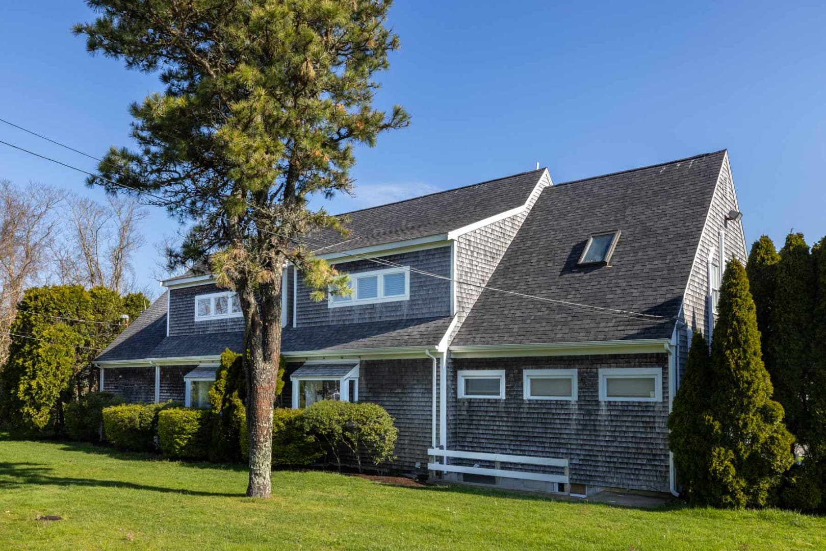 Image 2 - 245 Edgartown Vineyard Haven Road 1