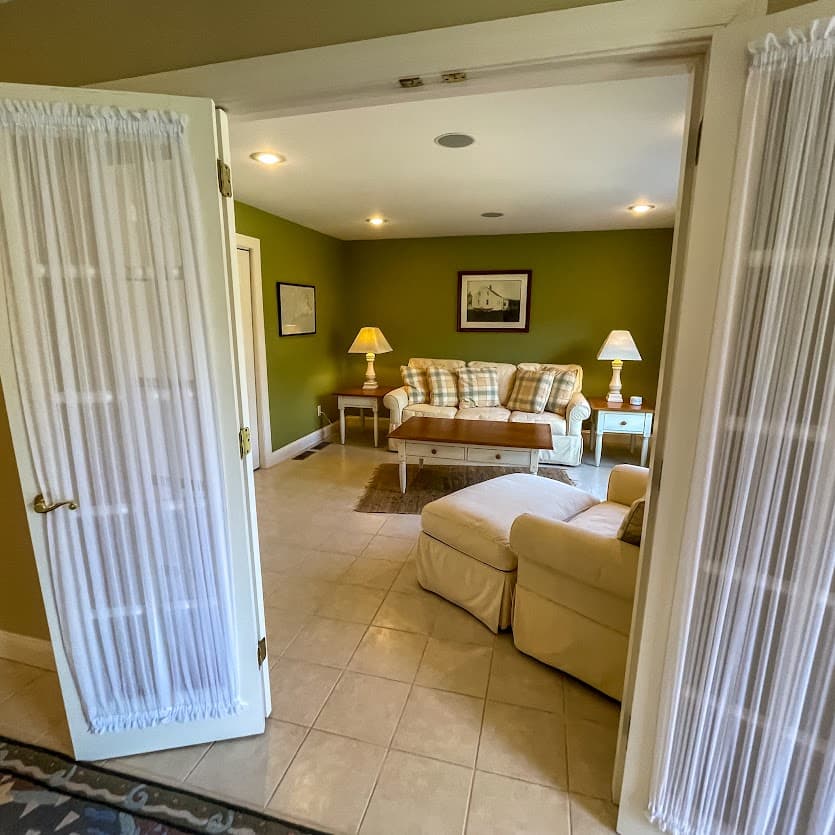 Image 3 - 30 Deacon Vincent Way