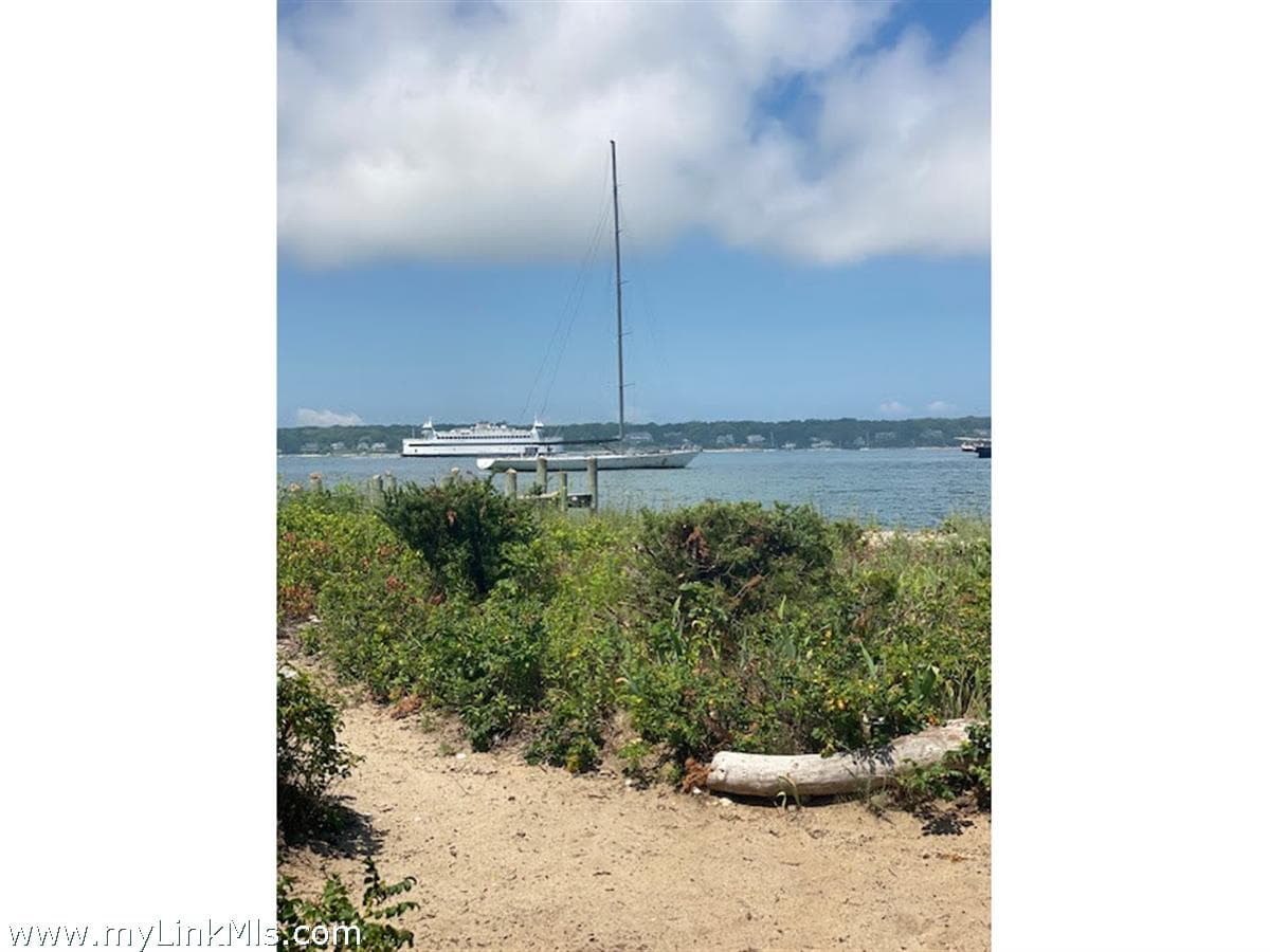 Image 1 - 11 Beach Road