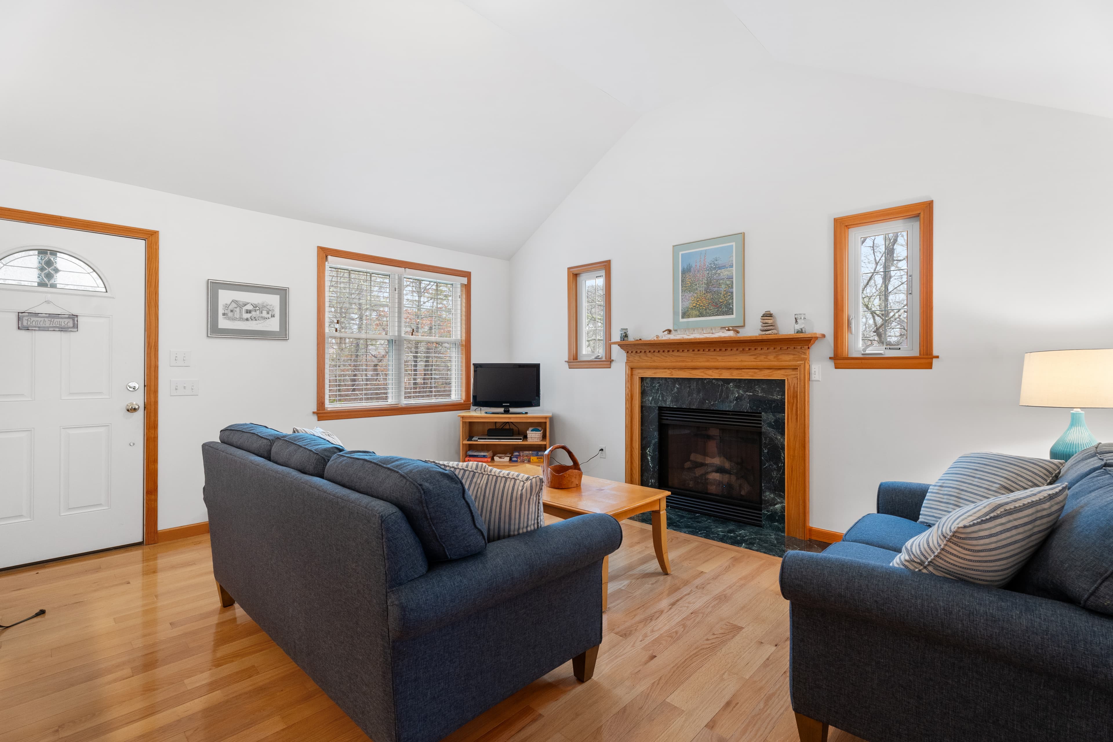 Image 2 - 34 Tenth Street South