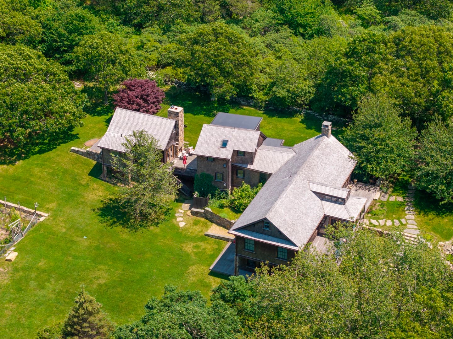 Image 3 - 15 Old Farm Rd