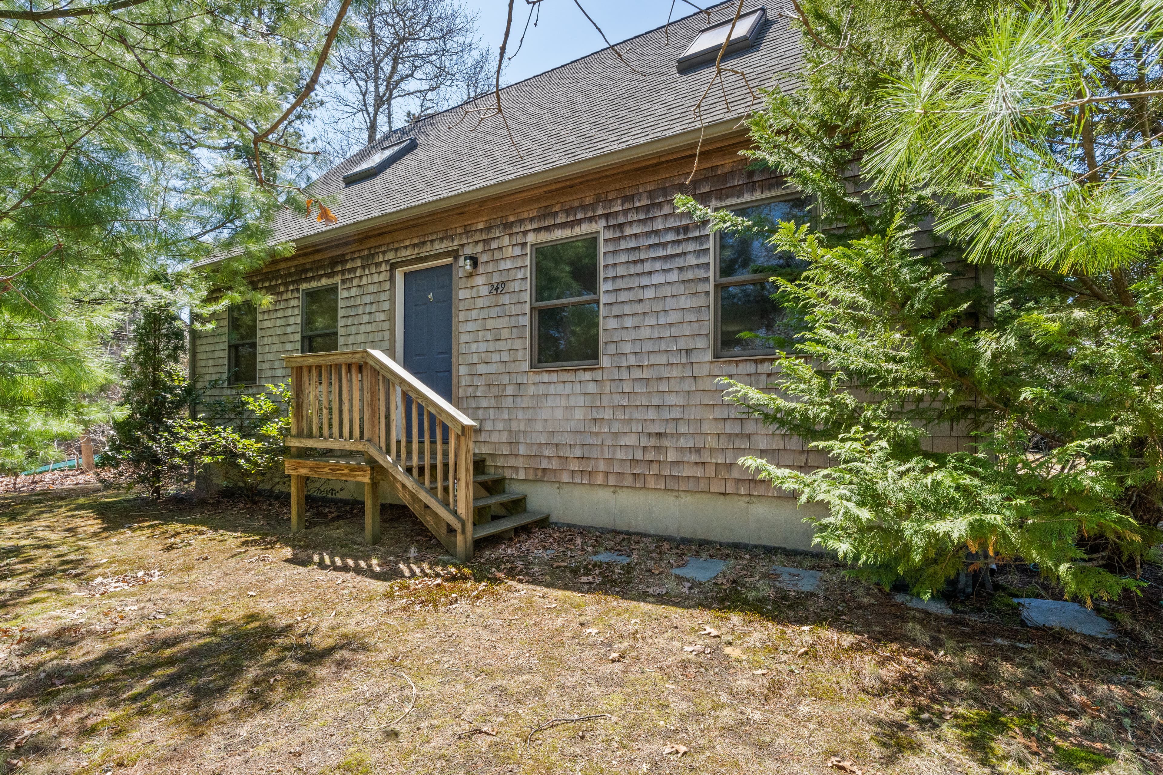 249-county-road-oak-bluffs-ma-02557-42866