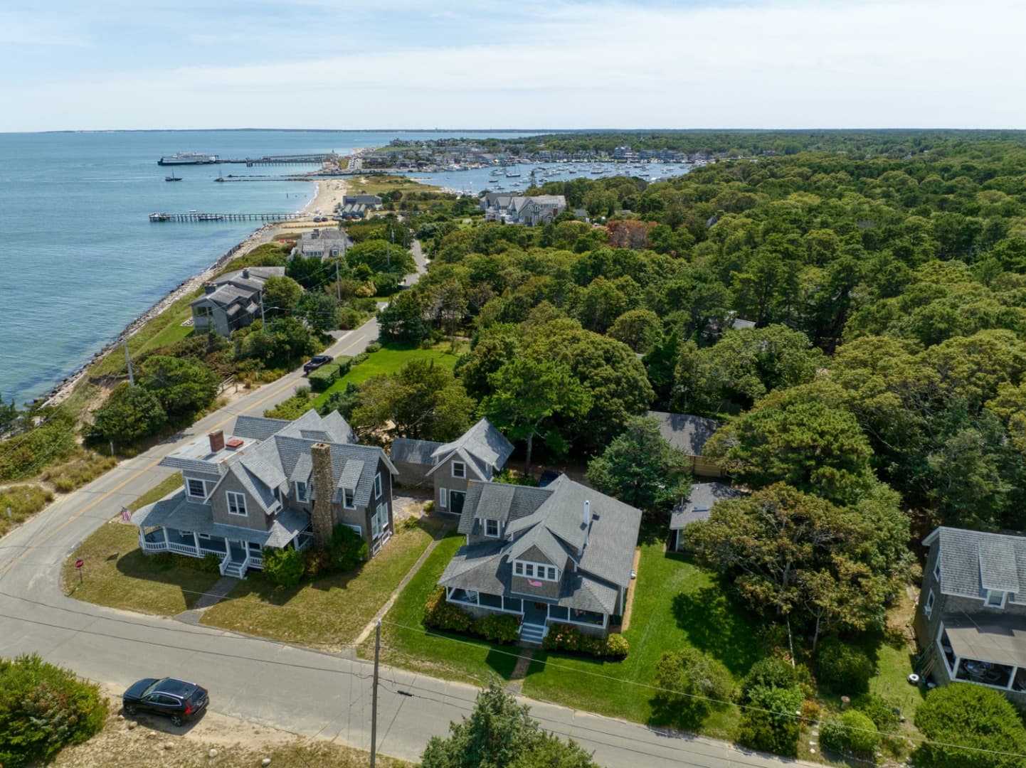 Image 3 - 6 Brewster Avenue