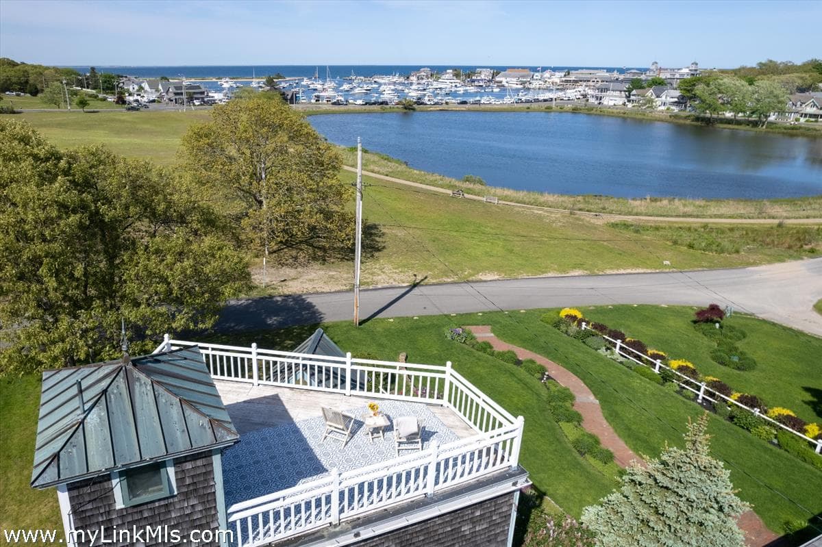 22-greenleaf-avenue-oak-bluffs-ma-02539-43058