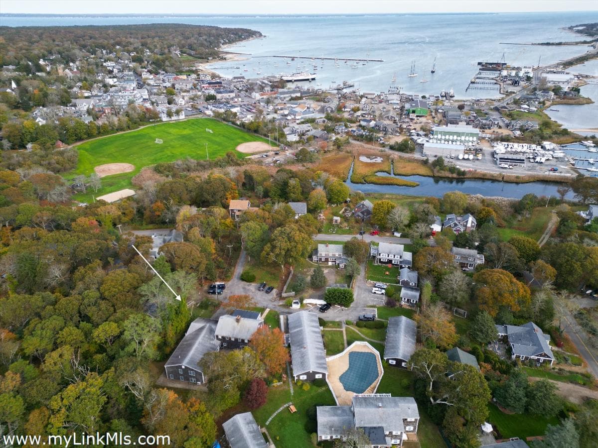 11-macs-lane-vineyard-haven-ma-02568-43067