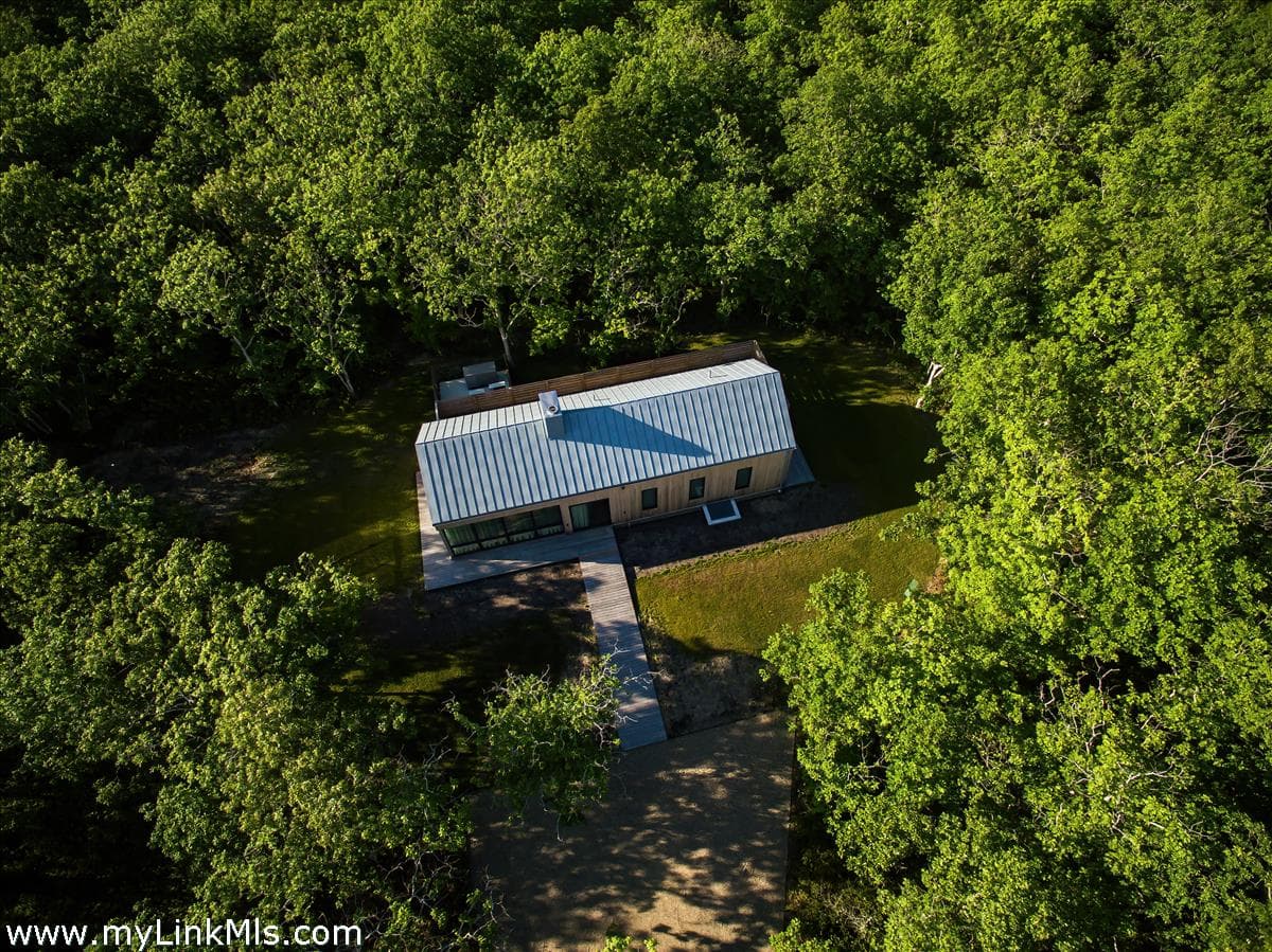 Image 3 - 4 Jacobs Neck Road
