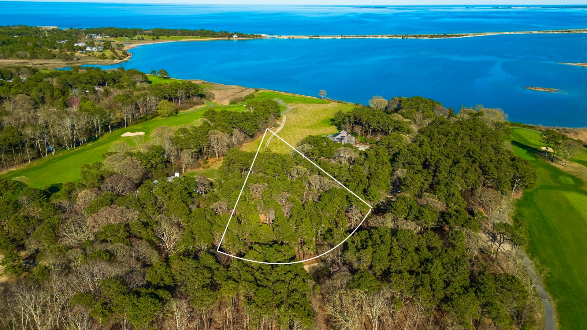Image 2 - 98 Farm Neck Way