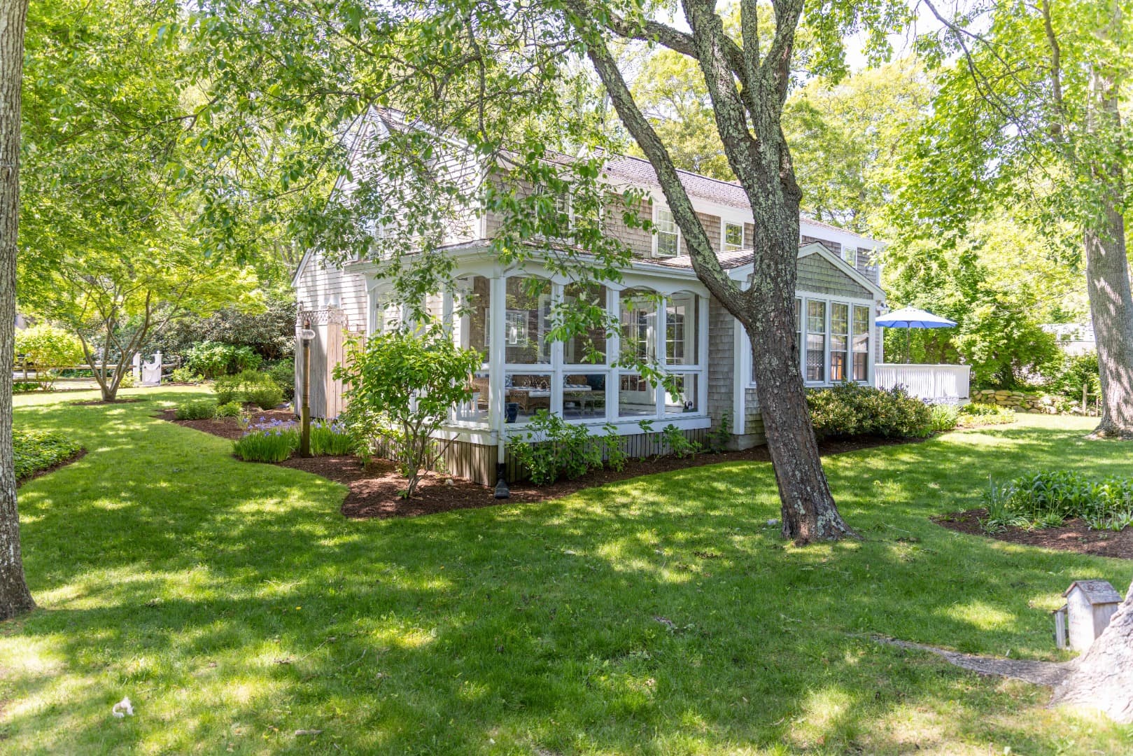 Image 3 - 21 Woodlawn Ave