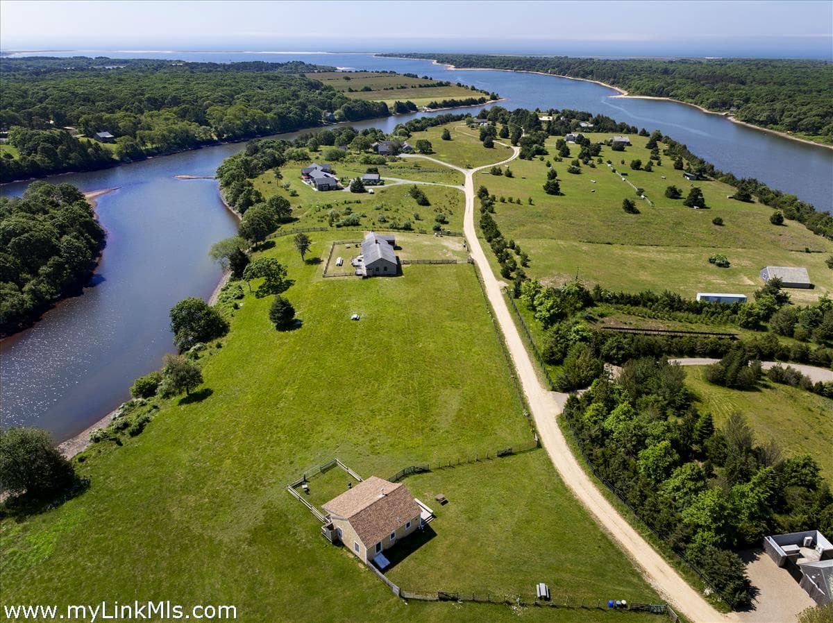 Image 1 - 104 Pond View Farm Road