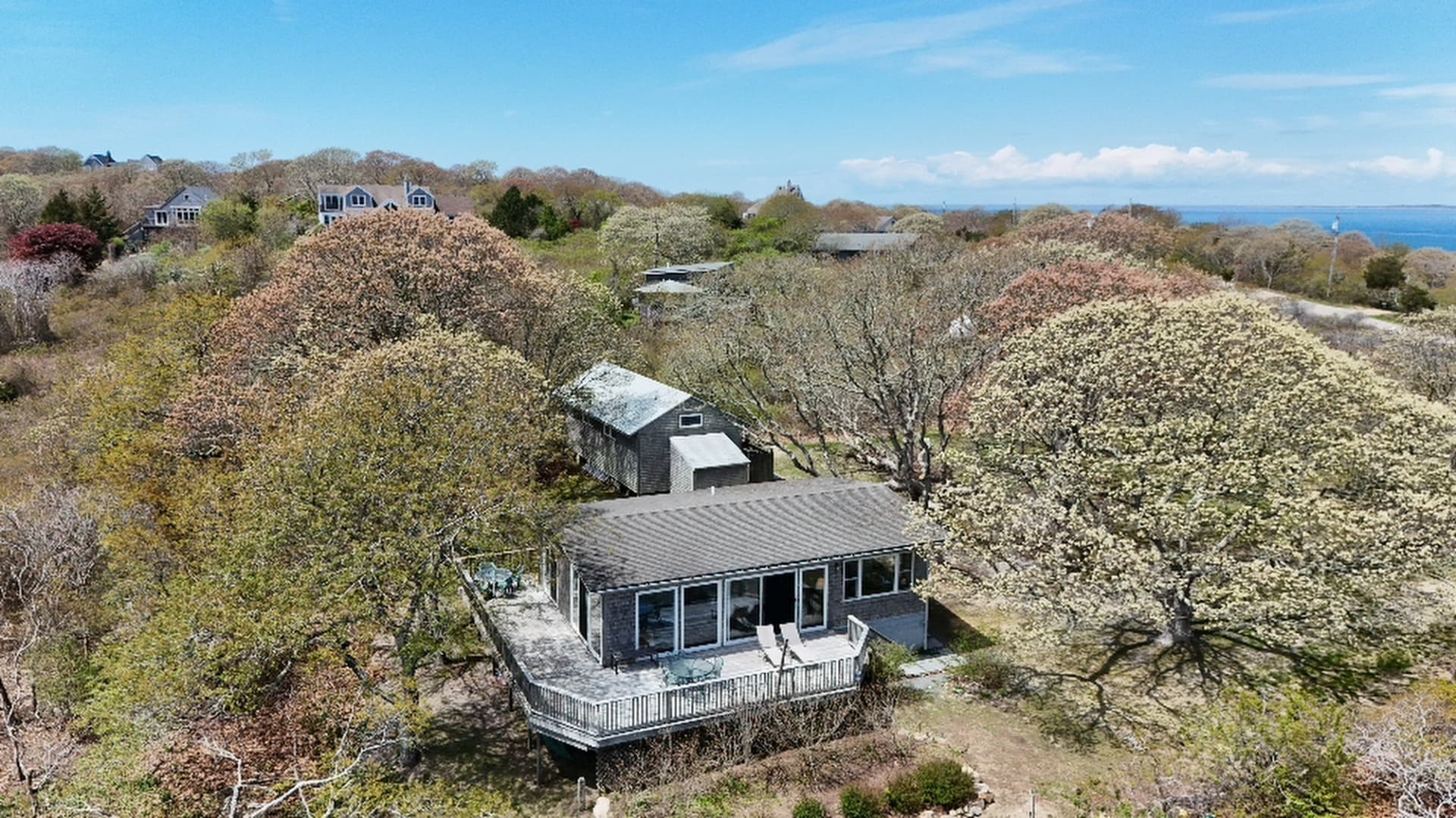 Image 1 - 393 Lighthouse Road