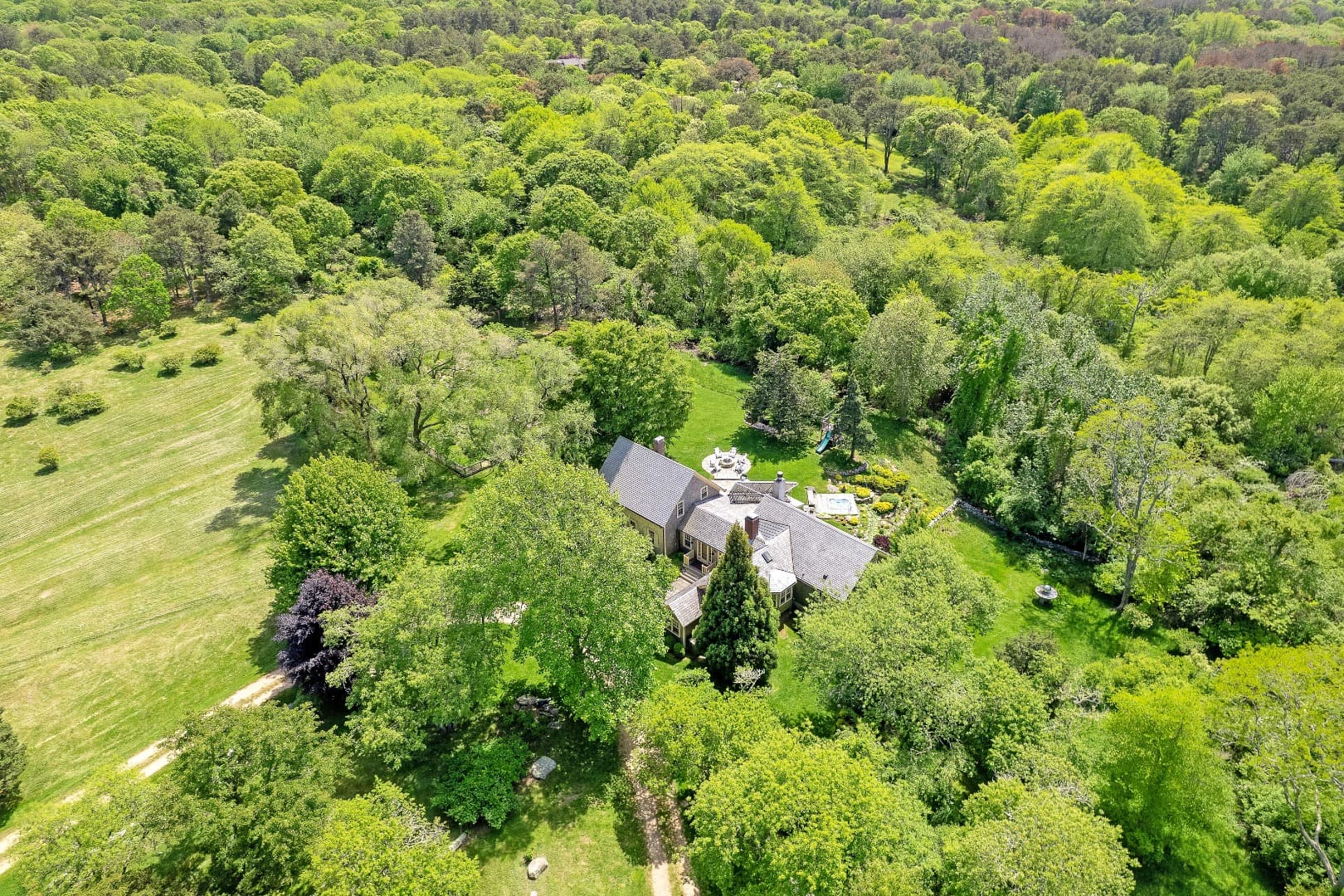 Image 1 - 124, 116, 122 Old Farm Road