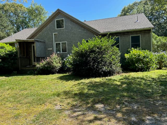 Image 3 - 190 Longview Road