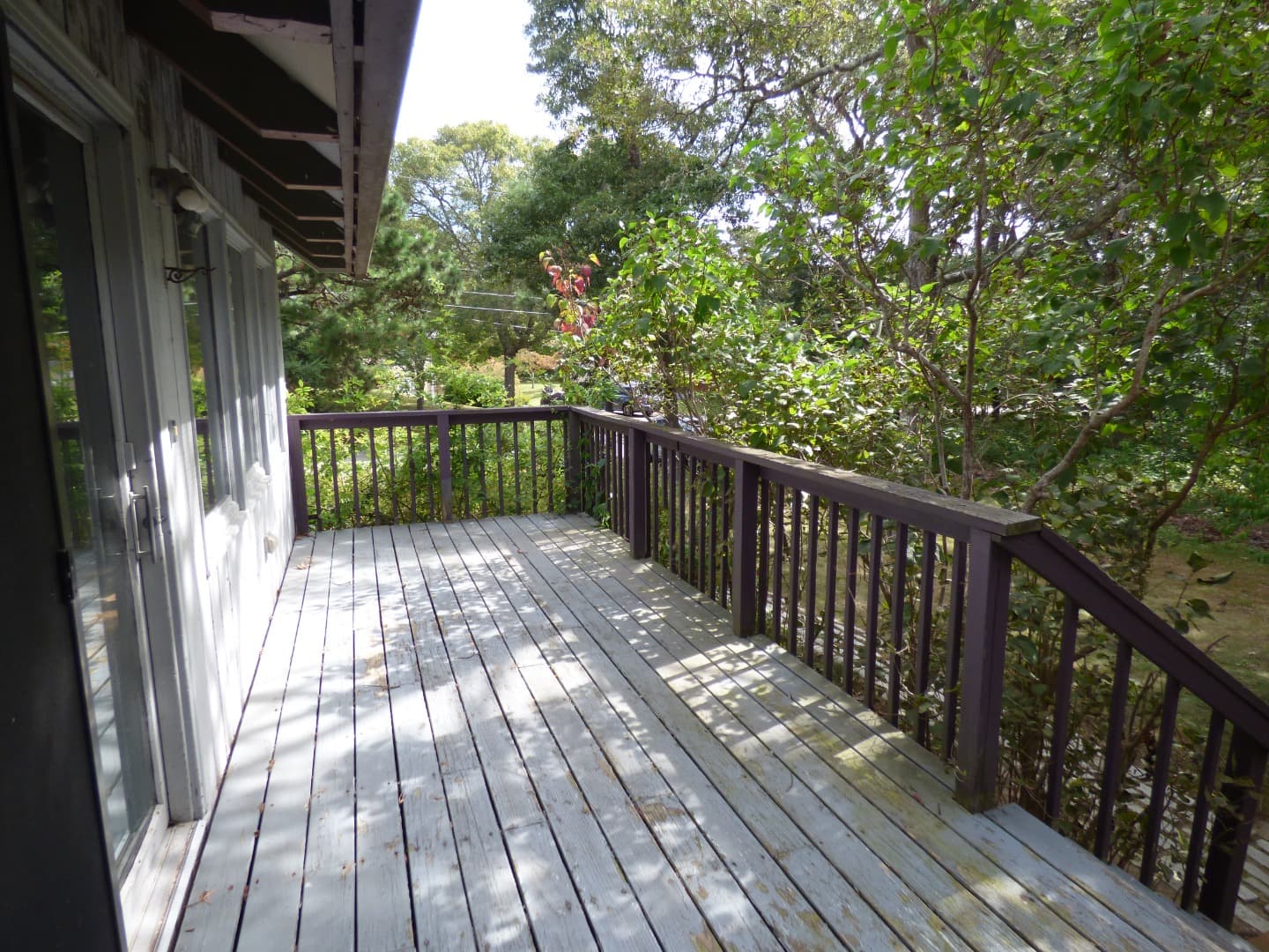 Image 2 - 48 Brewster Avenue