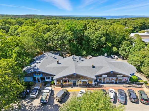 395-state-road-vineyard-haven-ma-02568-43655