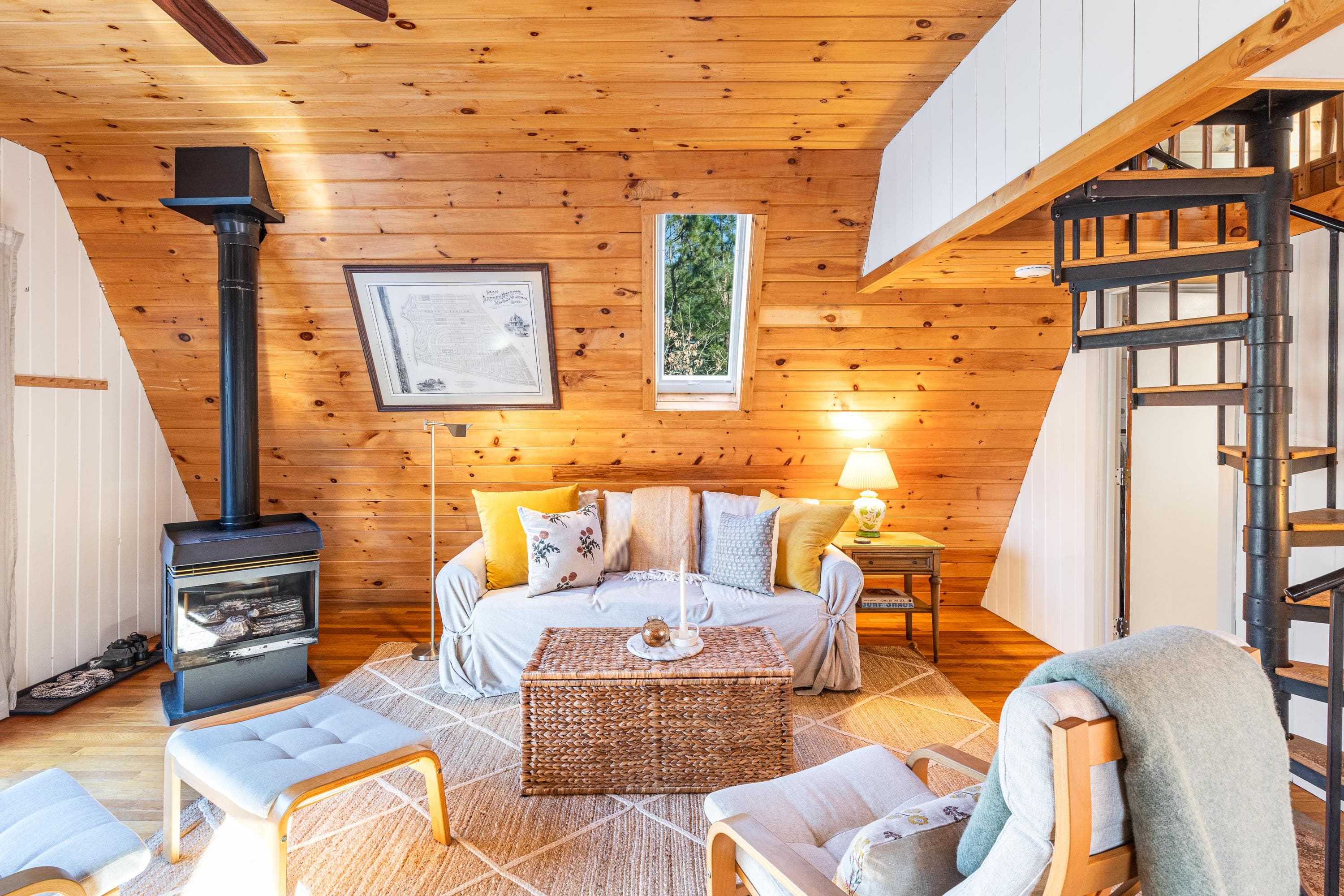 Image 1 - 2 Bedroom Rental in Oak Bluffs, Other - Sleeps 5