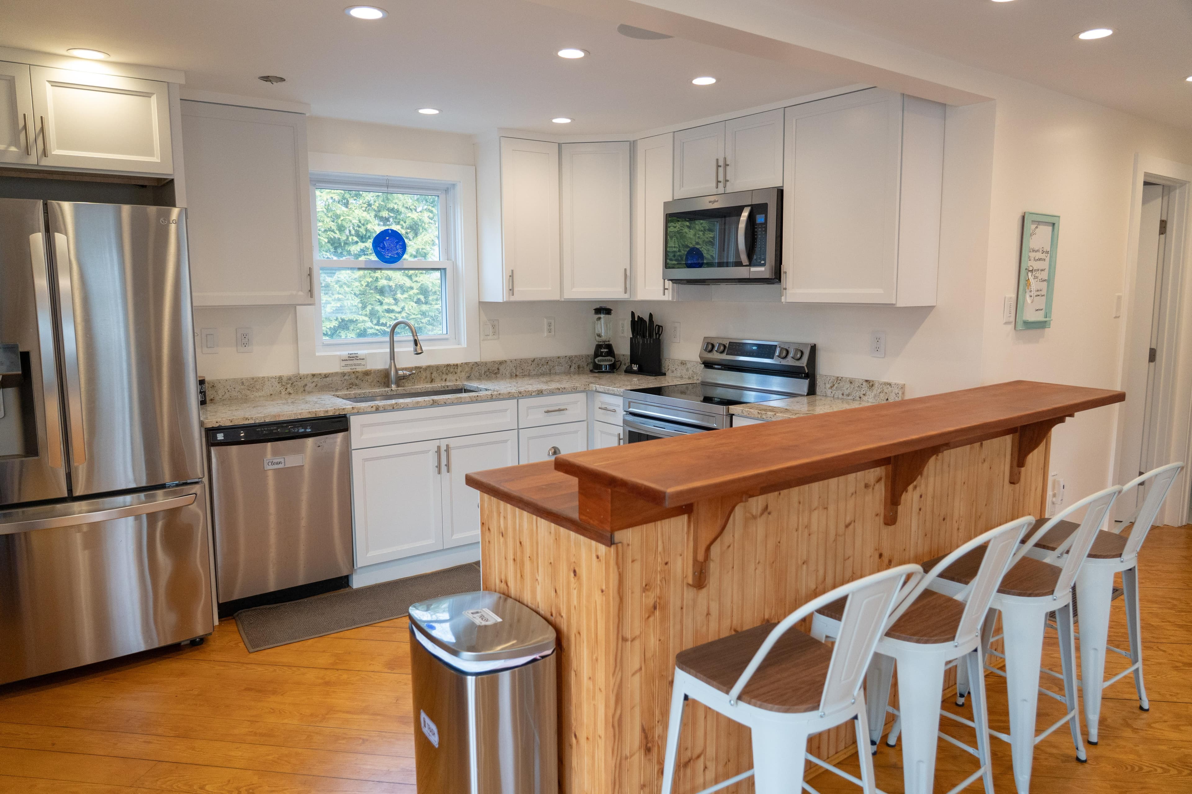 Image 1 - 4 Bedroom Rental in Vineyard Haven, Other - Sleeps 8
