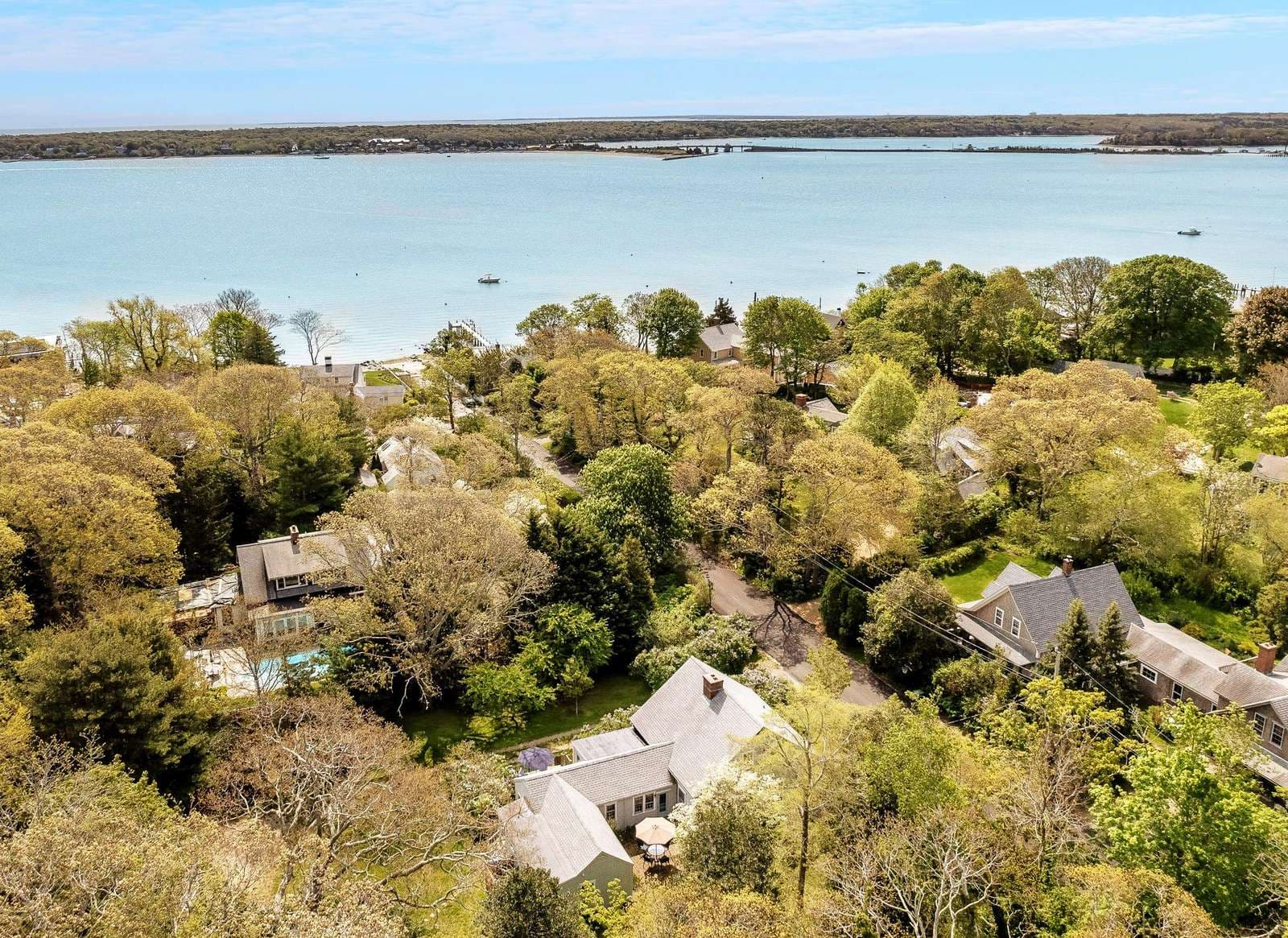 6-bedroom-rental-in-vineyard-haven-sleeps-12-90277