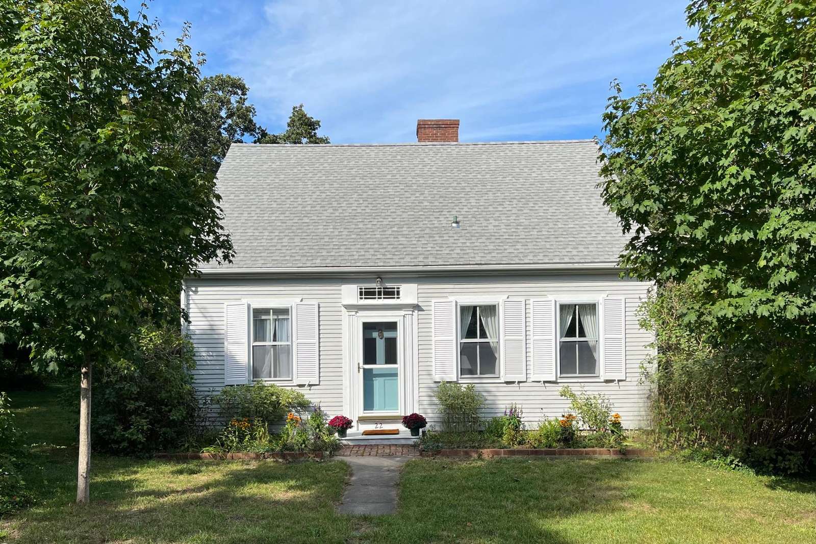 22 Grove Avenue