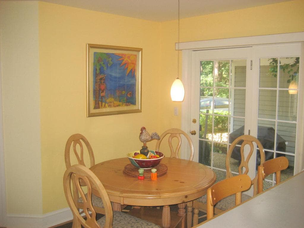 Image 3 - 2 Bedroom Rental in Vineyard Haven, Other - Sleeps 5
