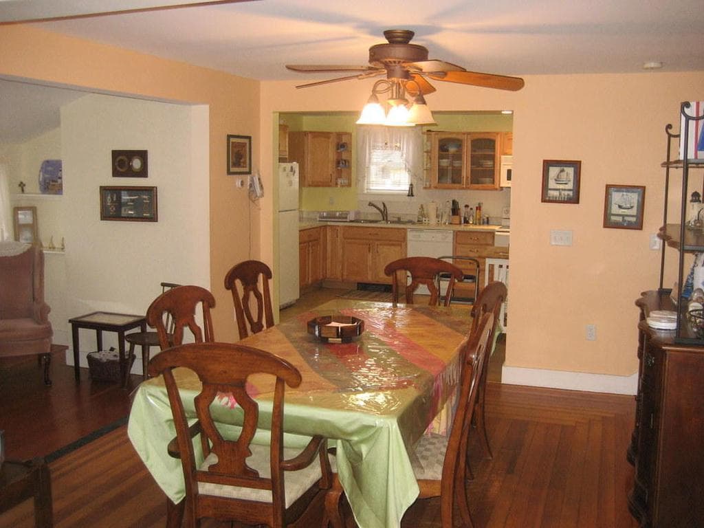 Image 3 - 5 Bedroom Rental in Oak Bluffs, Other - Sleeps 14
