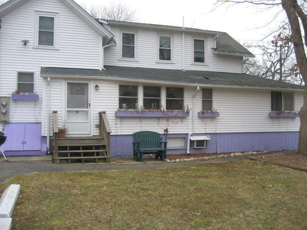 5-bedroom-rental-in-oak-bluffs-sleeps-14-90311