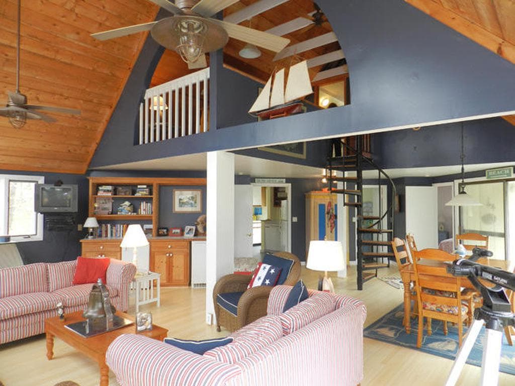 Image 3 - 3 Bedroom Rental in Edgartown, Chappaquiddick - Sleeps 8