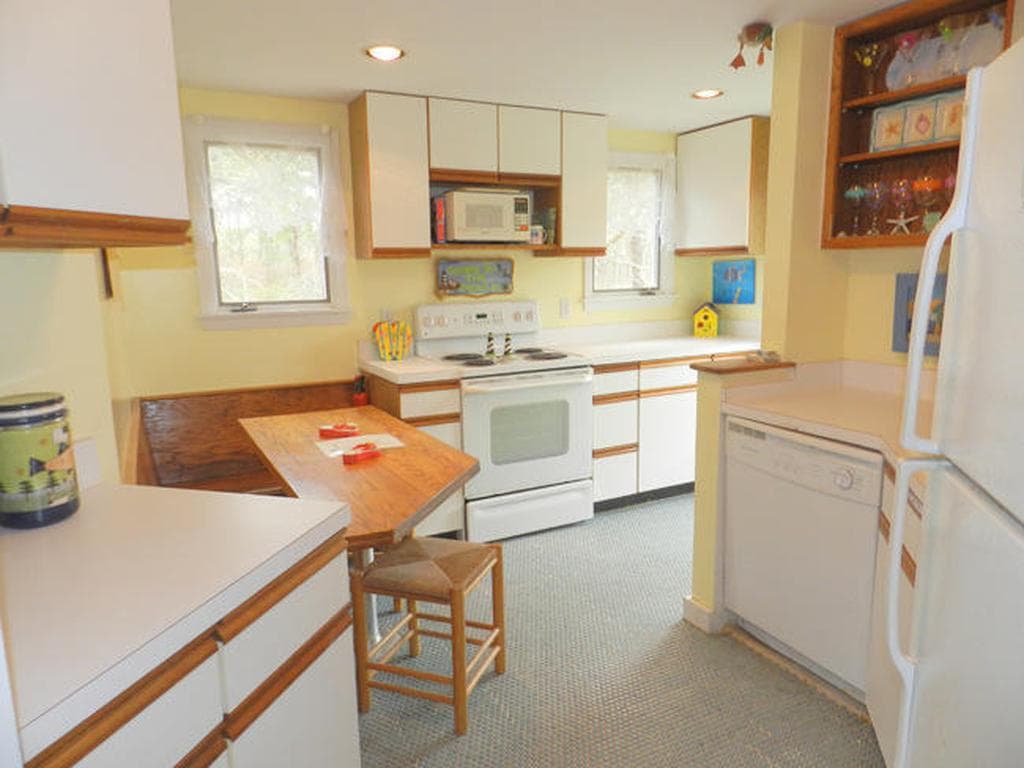 Image 2 - 3 Bedroom Rental in Edgartown, Chappaquiddick - Sleeps 8