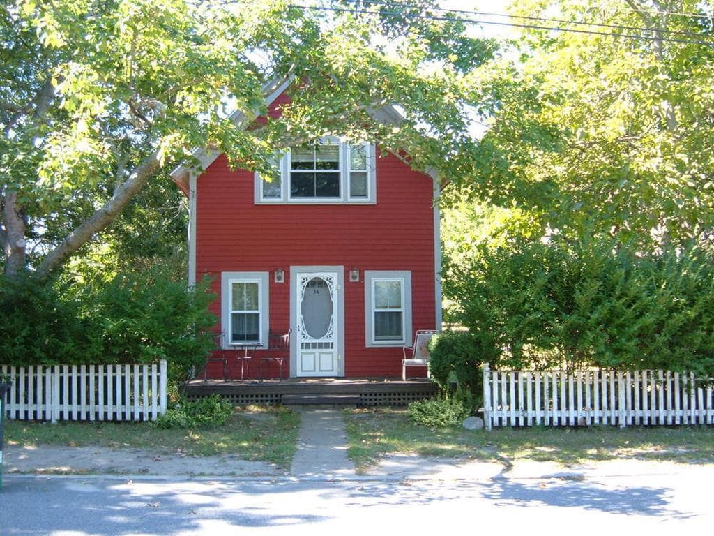 Image 3 - 3 Bedroom Rental in Oak Bluffs, Other - Sleeps 6