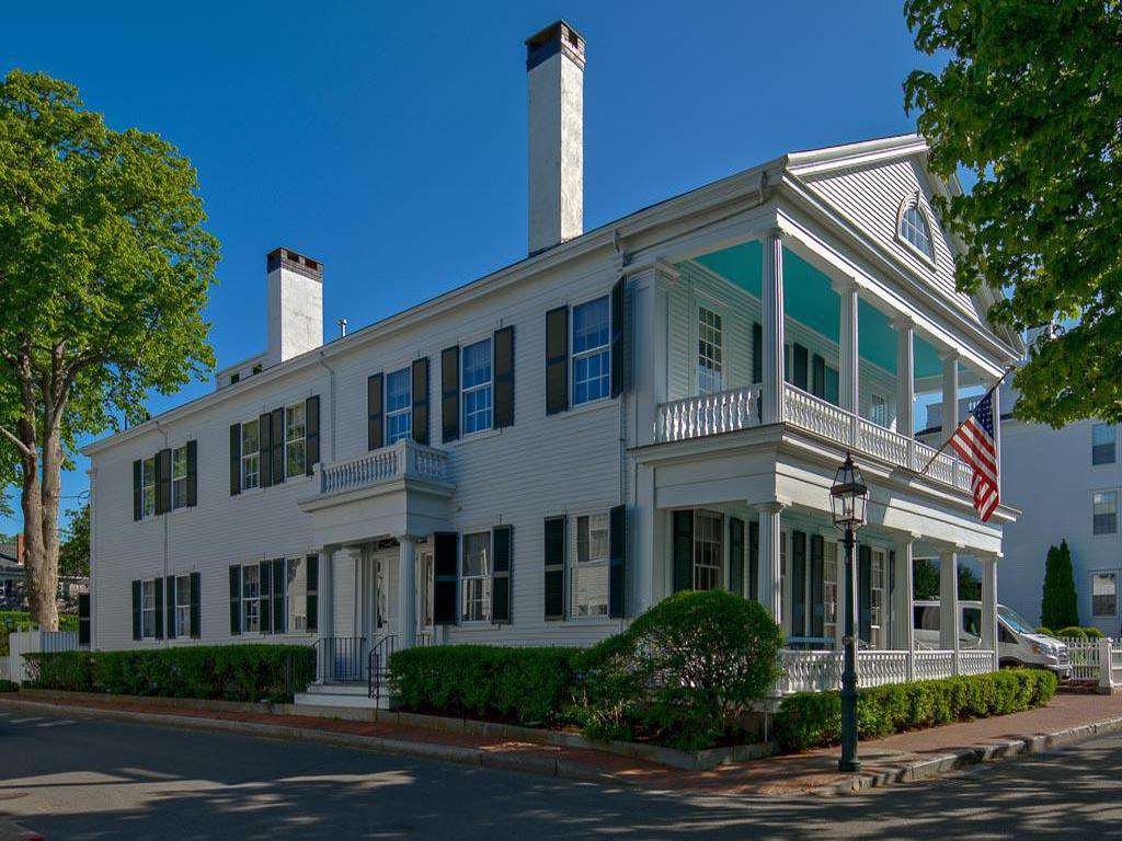 12-bedroom-rental-in-edgartown-sleeps-25-90616