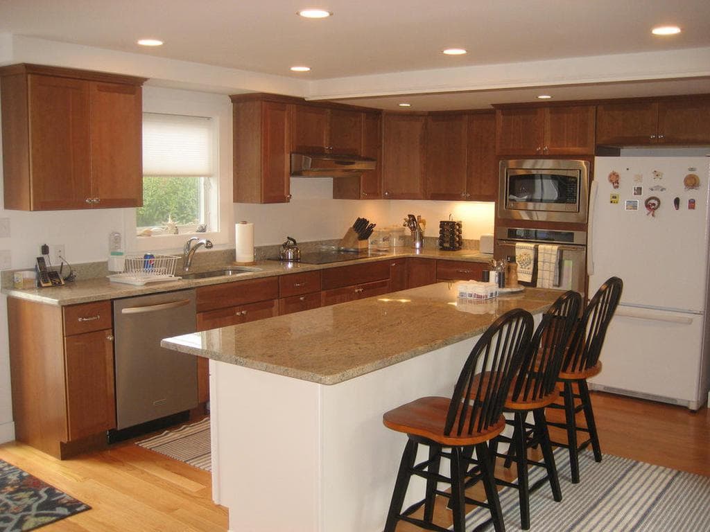 Image 2 - 5 Bedroom Rental in Edgartown, Other - Sleeps 10