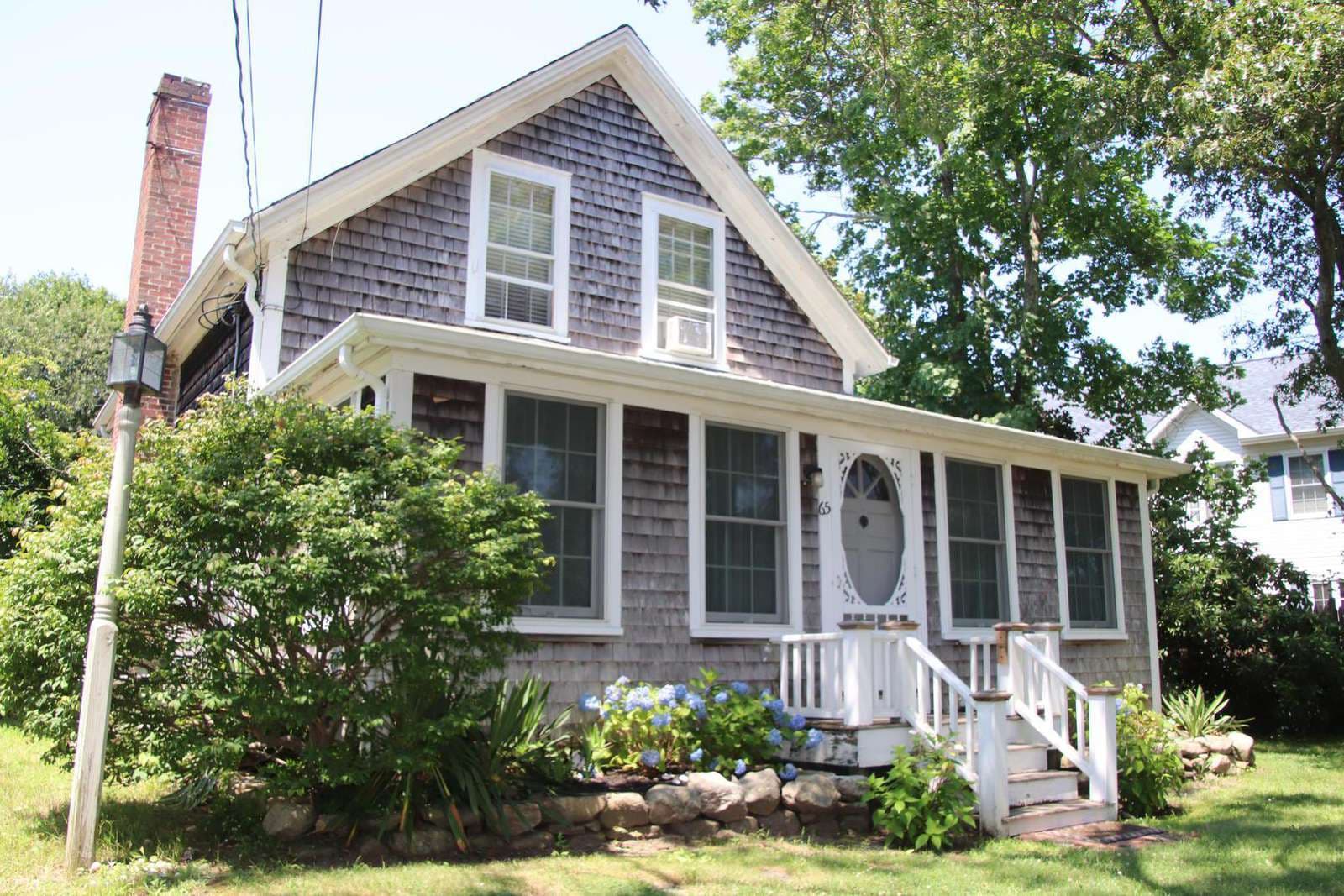 65 Edgartown Vineyard Haven Rd