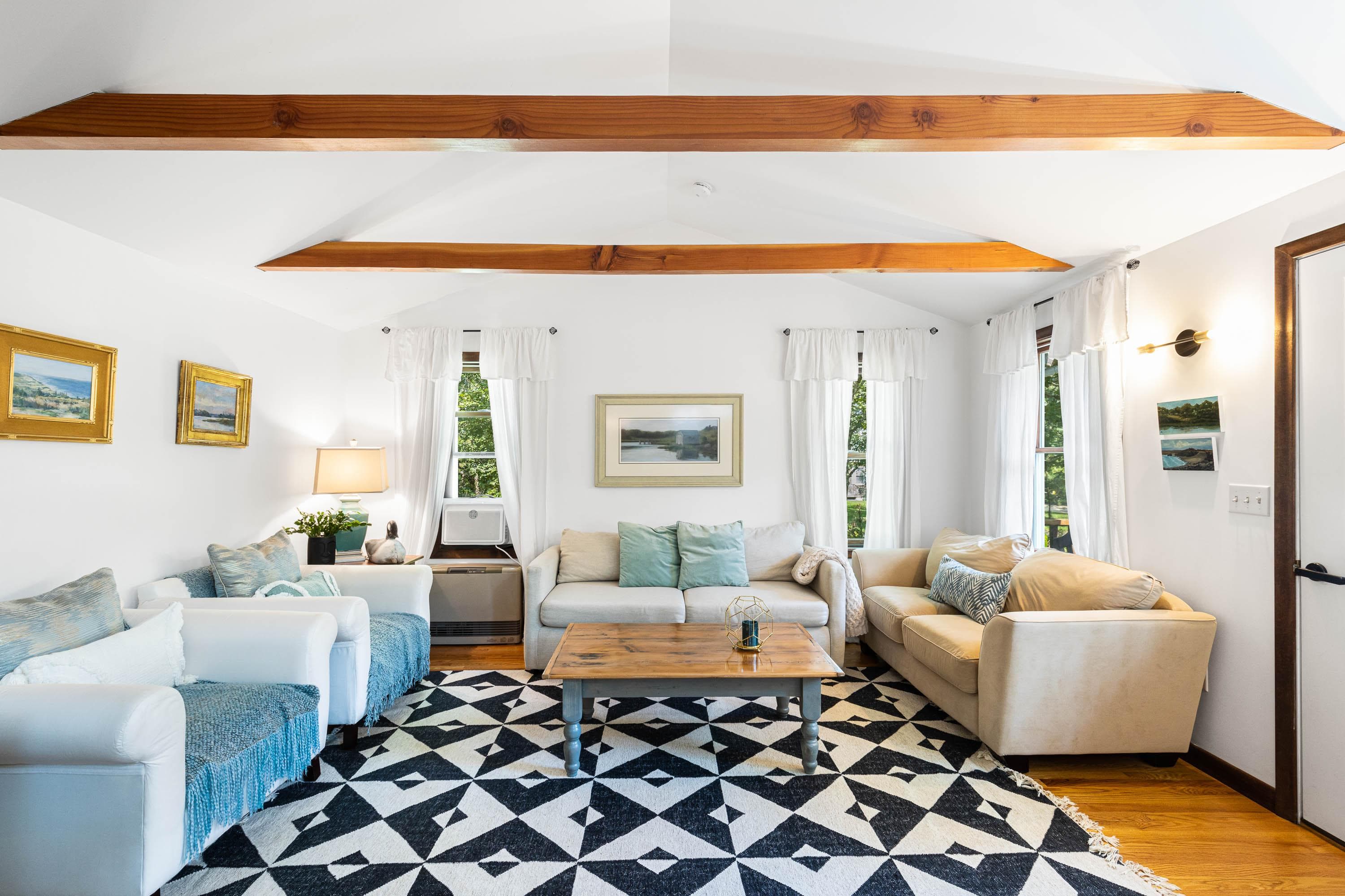 Image 1 - 4 Bedroom Rental in Edgartown, Other - Sleeps 14