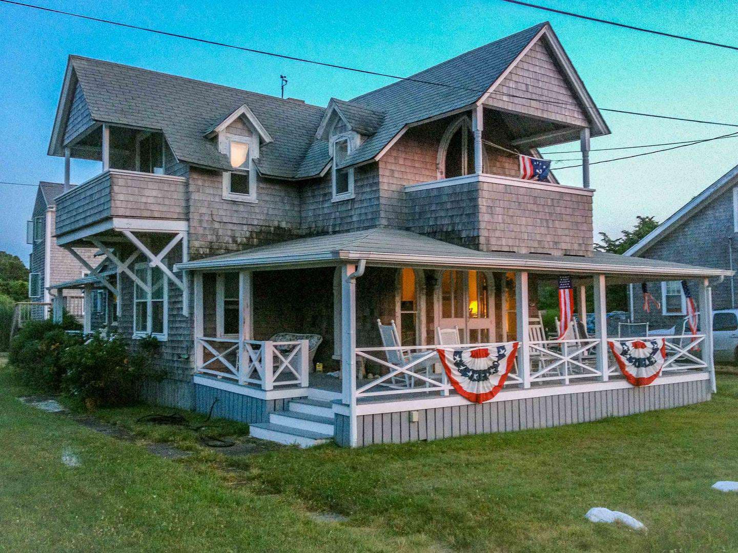 20 Nantucket Avenue
