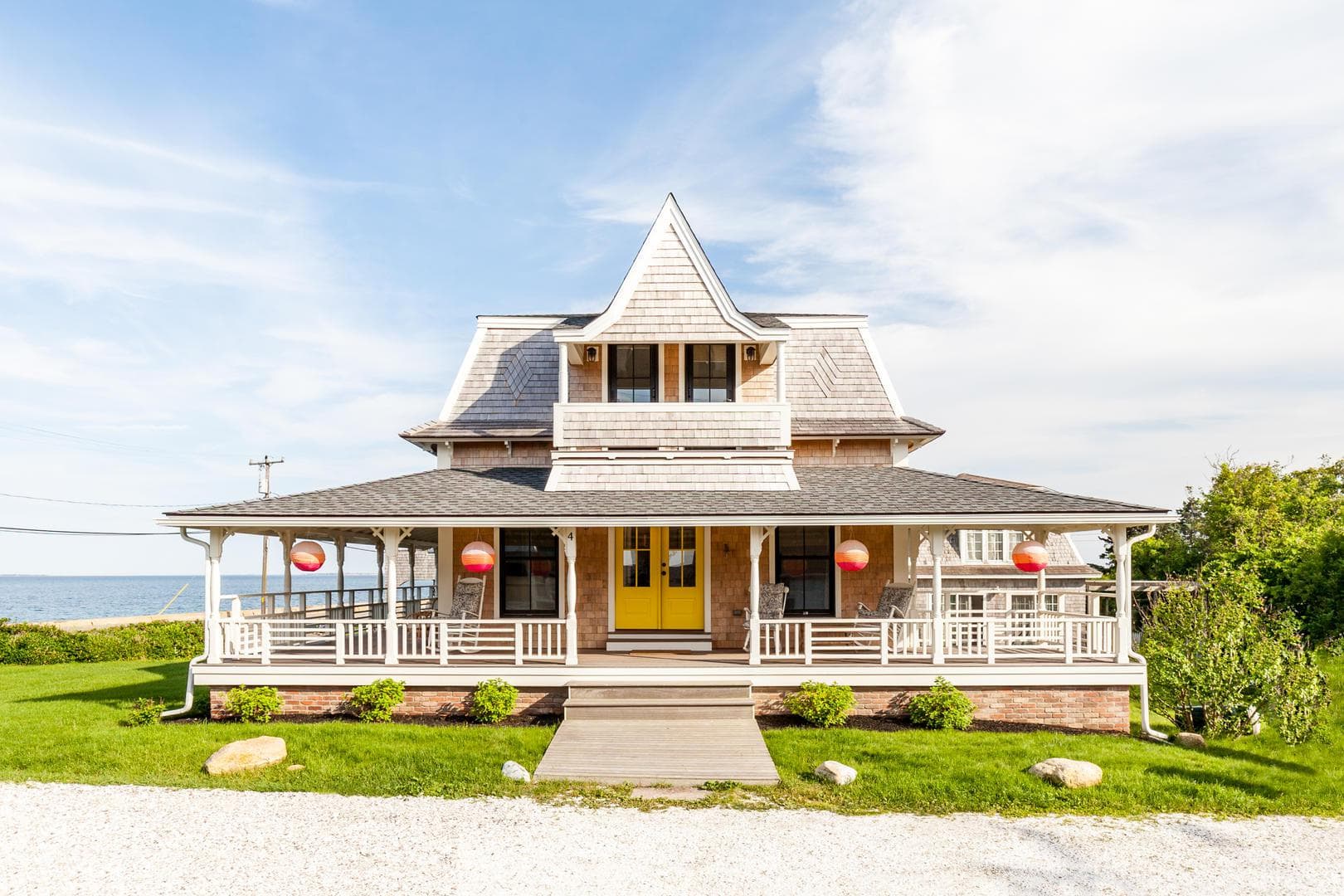 Image 1 - 4 Bedroom Rental in Oak Bluffs, Copeland District - Sleeps 9