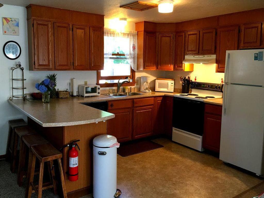 Image 2 - 3 Bedroom Rental in Edgartown, Other - Sleeps 8