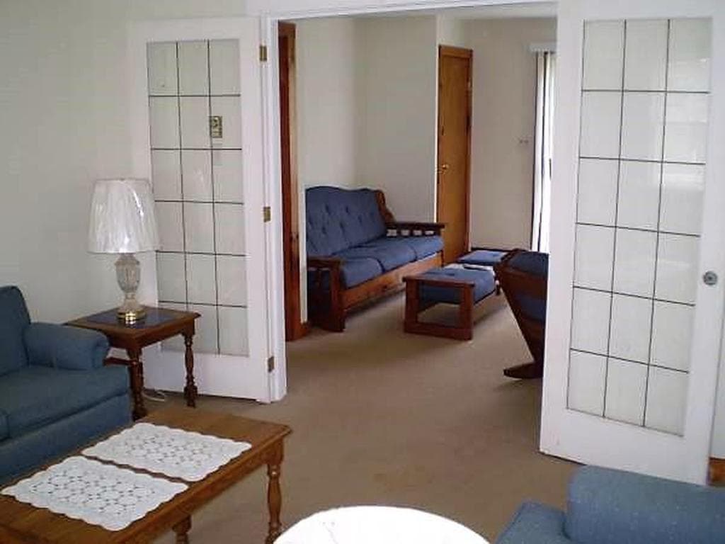 Image 2 - 3 Bedroom Rental in Oak Bluffs, Other - Sleeps 6