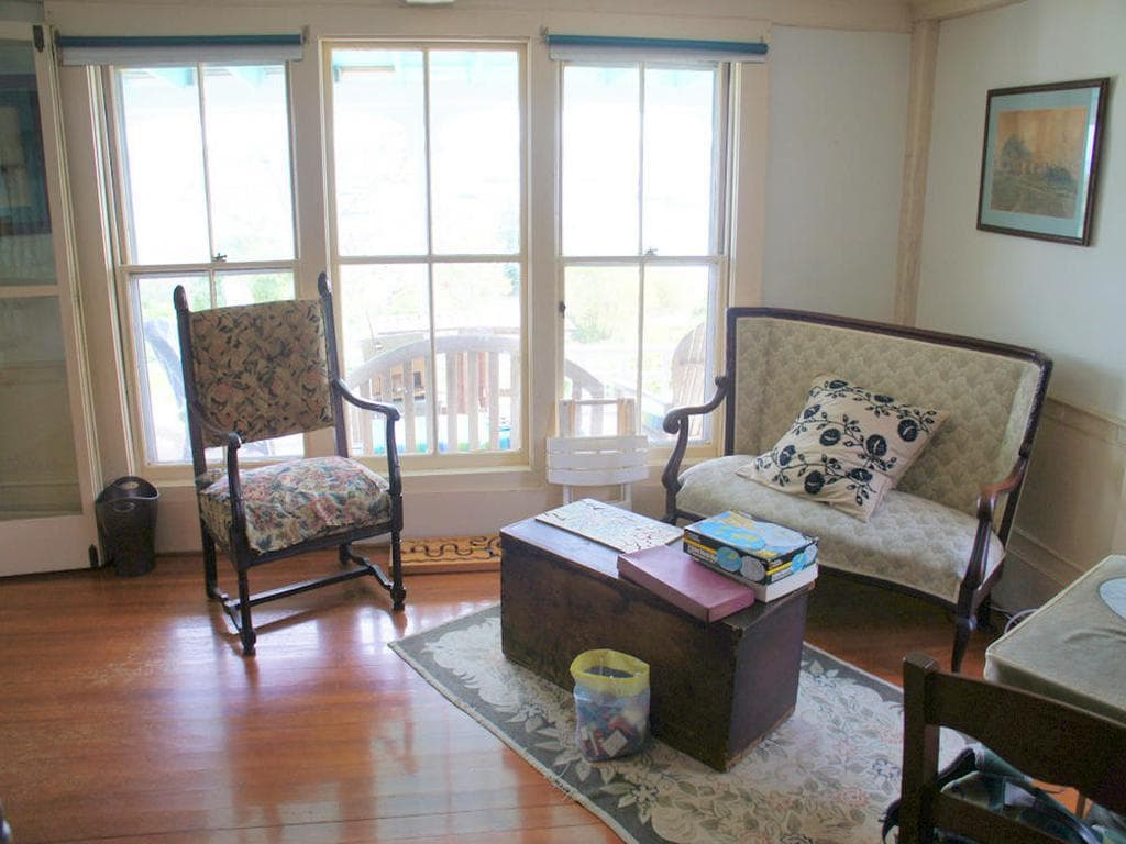 Image 3 - 5 Bedroom Rental in Vineyard Haven, West Chop - Sleeps 12