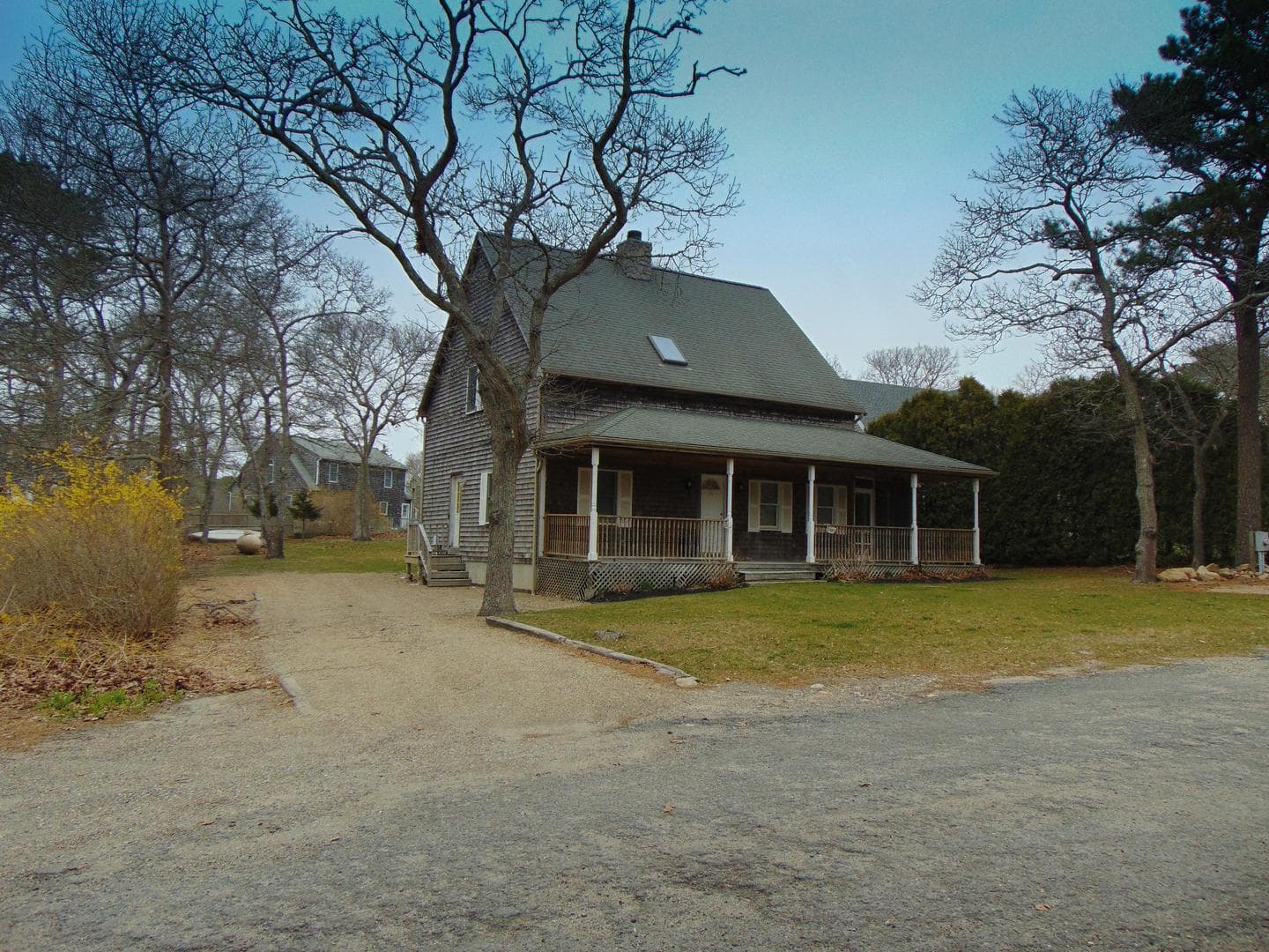 Image 2 - 4 Bedroom Rental in Oak Bluffs, Other - Sleeps 8